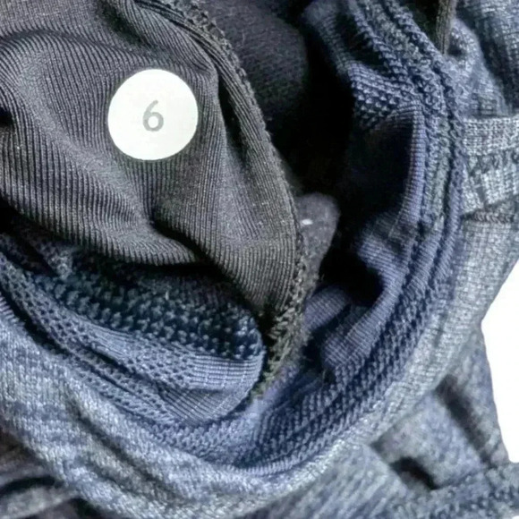 Lululemon Run For Gold Tank Navy Athletic Workout Gym Running 6/15 Women's 6 - Picture 8 of 11